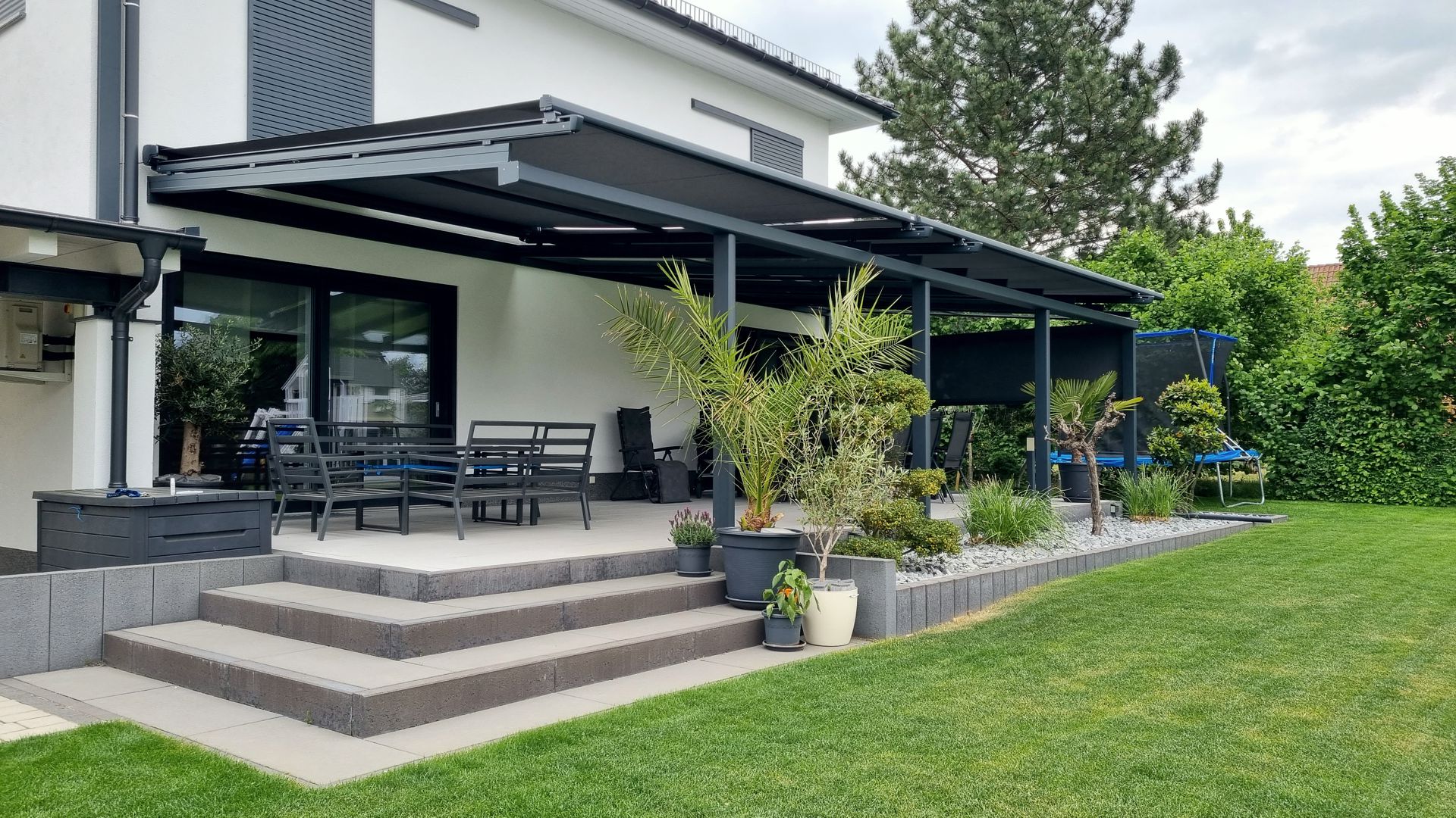 Terrassendach linksseitig verlängert, ohne Glas, für Aufdachmarkisen